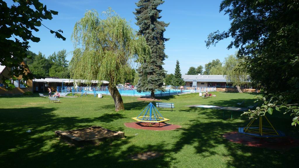 Camping Roznov Rožnov pod Radhoštěm Exterior foto